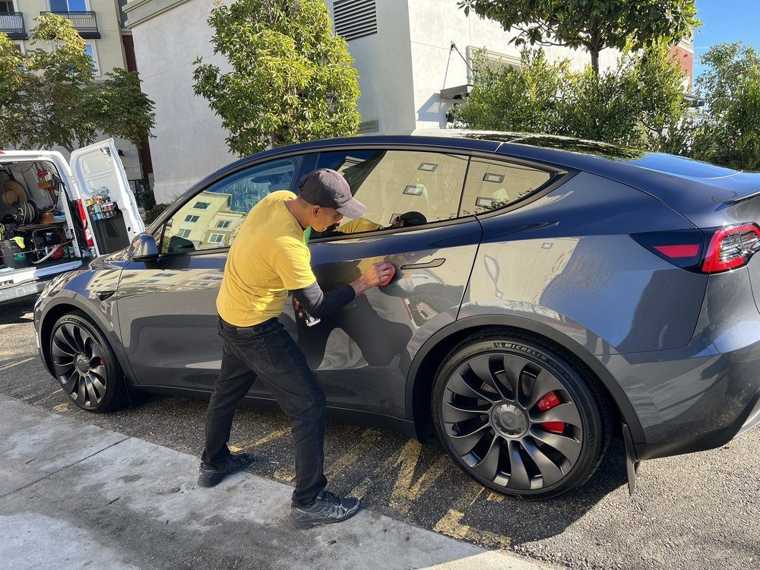 Alberto's Mobile Car Wash work 3